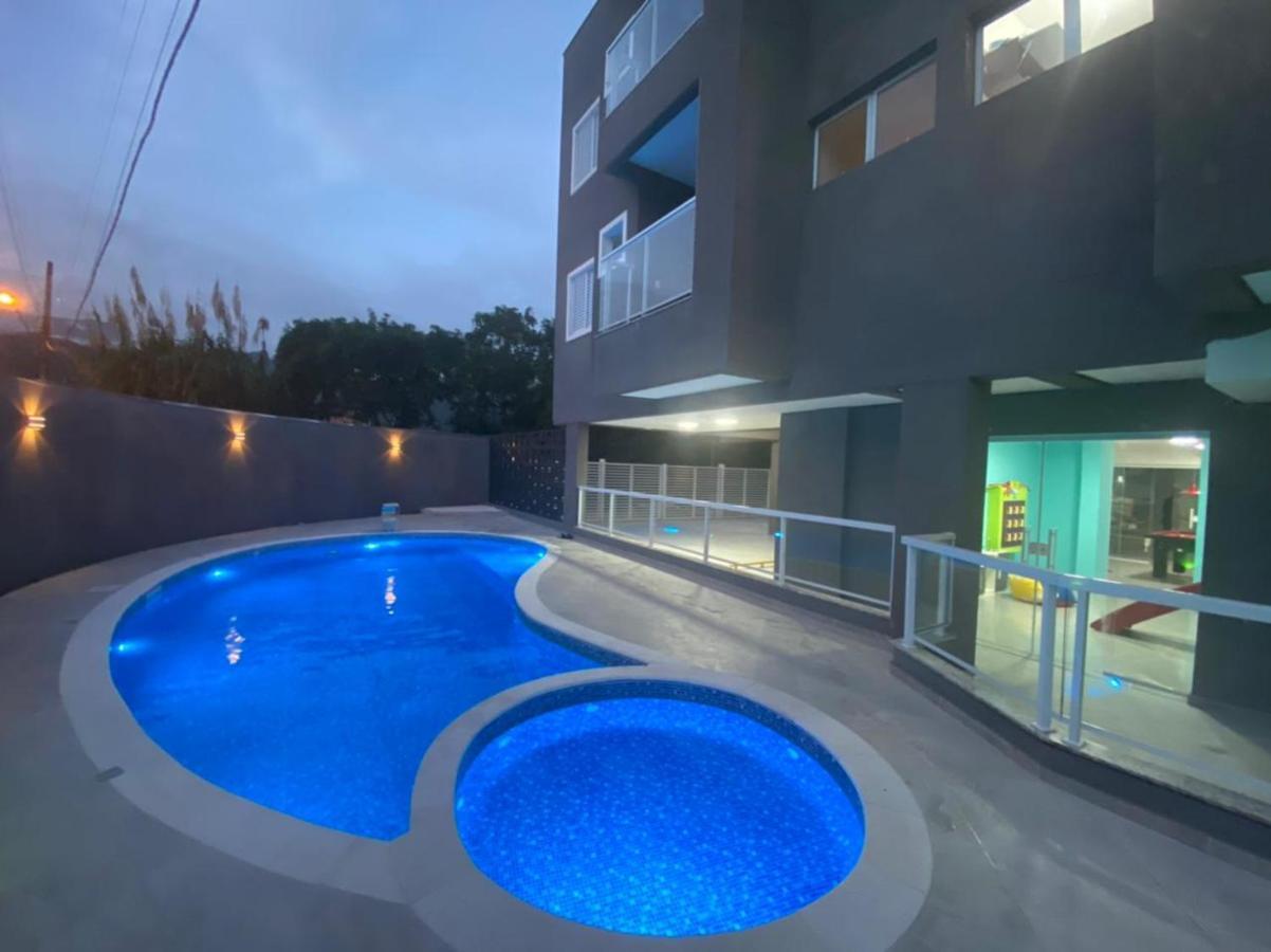 Apto Novo Com Piscina Em - Maranduba *