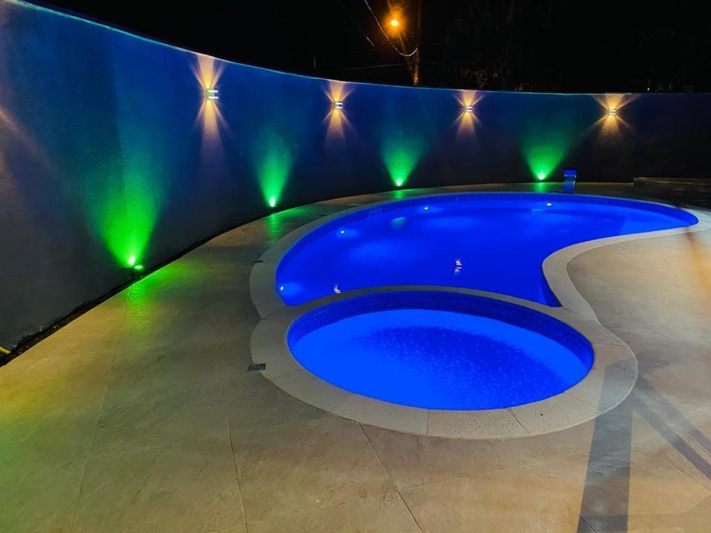 Apto Novo Com Piscina Em - Maranduba Apartment