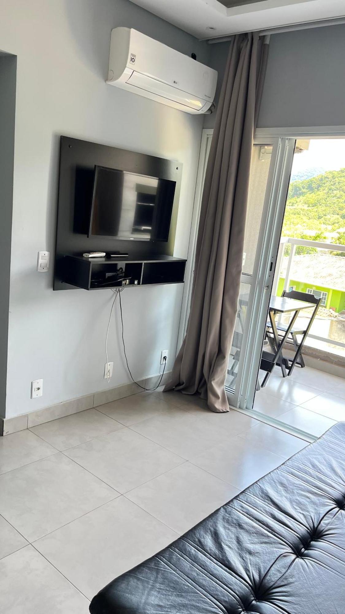 Apto Novo Com Piscina Em - Maranduba Apartment *